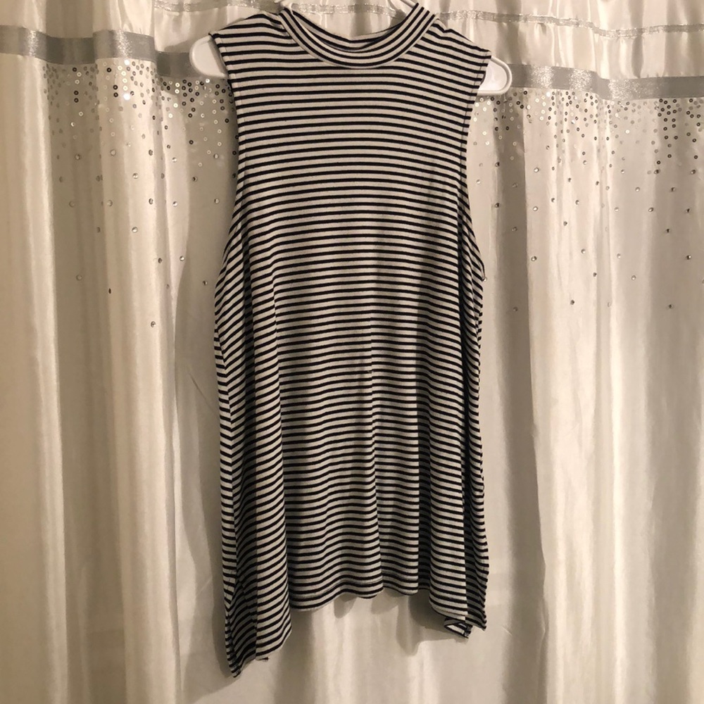Black and white stripe sleeveless top